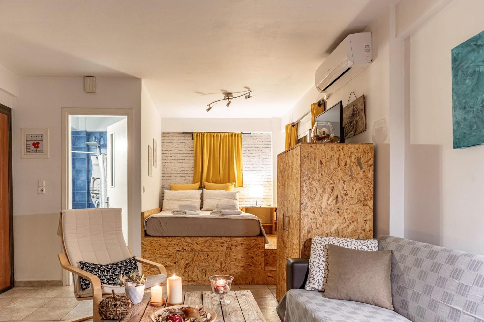 Downtown Central Suite With Private Parking Kalamata Luaran gambar
